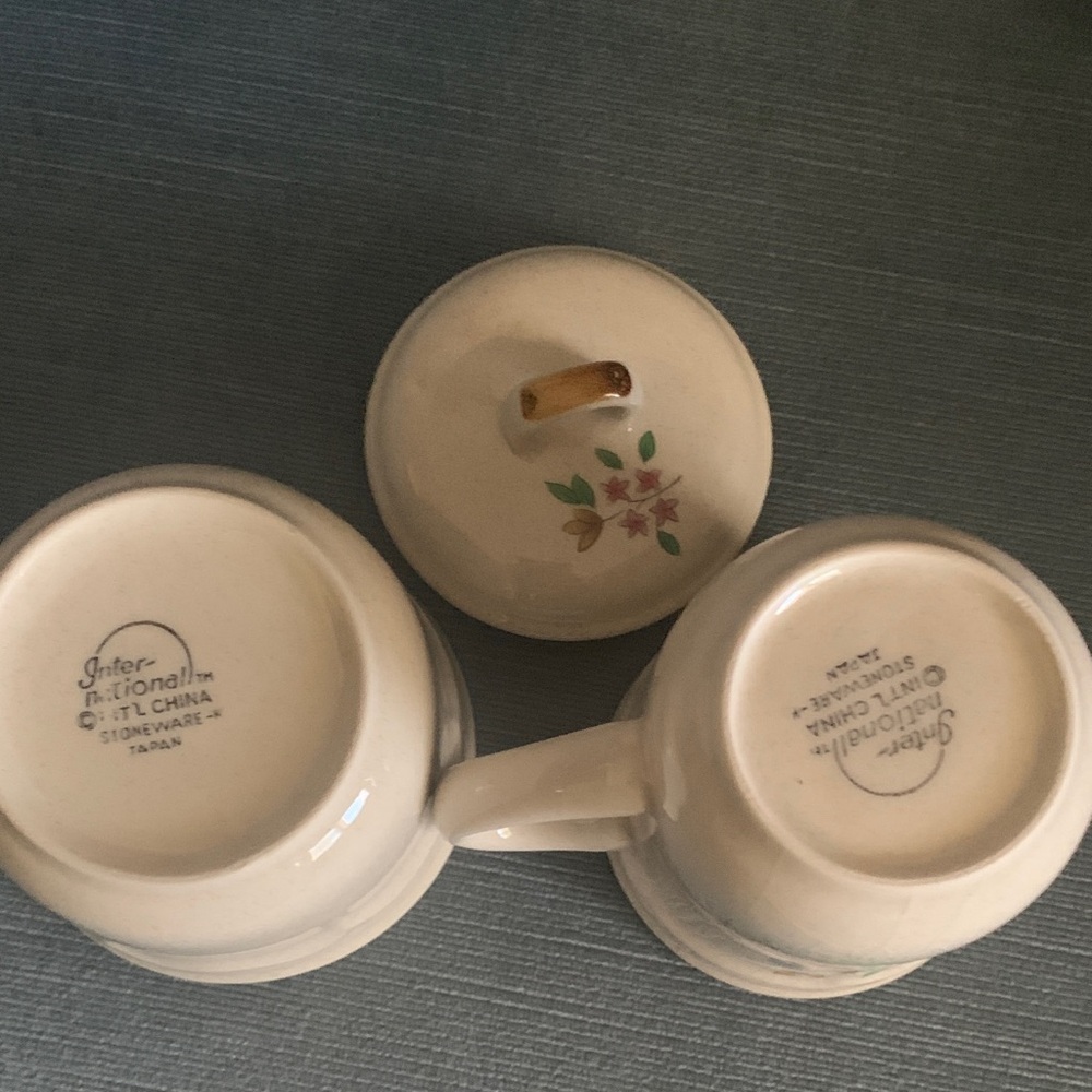 International Heartland Floral Stoneware Salt/Pepper & Sugar/Creamer Kitchen Set - Picture 8 of 10